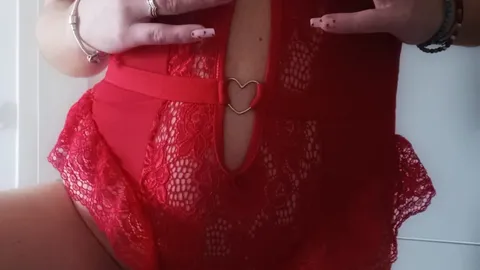Genieß meinen sexy, heißen Körper in roter Dessous 😈😋