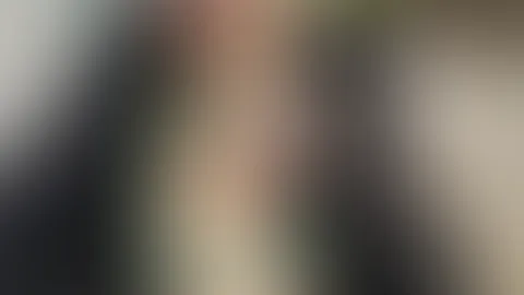 Darf man das mitten auf der Strasse ?😈was war das ein geiler einkauf ♥ magst du sehen wie nass mein höschen geworden ist ? Bis 00 uhr gibts den Lush auf allen stufen für 89 cent ♥lass mich komplett a