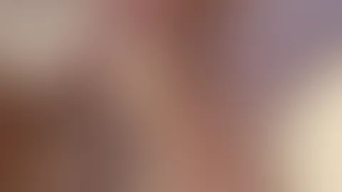 Das kleine Eichel-Hörnchen mag auch Nüsse