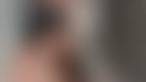 Einen wunderschönen guten Morgen… Guten Start in das Wochenende 😘… Lust auf einen kleine spritzige Starthilfe?? Dann besuche mich in der cam 😉🫵🏼