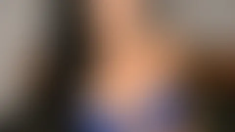 Willst du im Bett lieber schlafen oder geilen Spaß mit mir haben? 😉