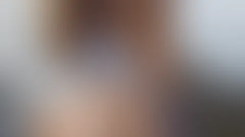 Und jetzt sag mir – sieht mein Hintern in Bikini 1, 2 oder 3 umwerfend aus?