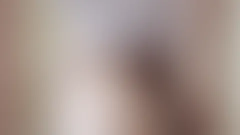 Umziehen fürs Schwimmbad . Gefällt dir mein Bikink ?