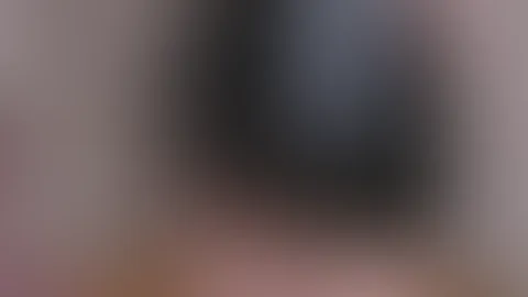 Lederfetisch😈 Ich trage mein enges Mini Lederkleid mit Reißverschluss in der Mitte😏 Ich zeige es dir von allen Seite dabei wird dein S*****z sicher schon schön hart🍆 Dann twerke ich in dem Kleid f
