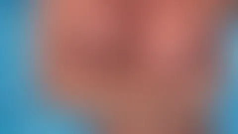 Irgendwie hab ich mein Höschen im Pool verloren! 🙈🙈😈😈