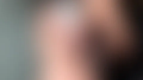 Psst heute kommt meine Familie zu Besuch 🤫 und natürlich werde ich den Tag über noch ein wenig mehr tragen 🤭💦. Wenn du verstehst was ich meine 😈.