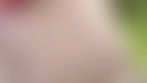 Sport erledigt 🧘🏽♀️🤸🏽♀️ jetzt geht's in den Garten 👩🏽🌾🌺 meinst du es fällt meinen Nachbarn auf das ich keine Unterwäsche trage ? 😋 Lush INSIDE 🌸 vibe me 🥵 bekommst natürlich auch was gan