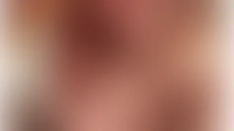 Guten Morgen. Wochenende - eine heiße Wanne. Was gibt es schöneres? RICHTIG - jemanden, der mir den Rücken einseift! Oder vielleicht auch mehr ... ?