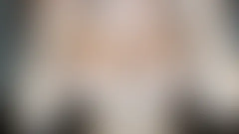 Meine M****i muss wieder mal rasiert werden sieh mir zu und schreib mir wie sie dir besser gefällt mit Stoppeln oder glatt!??