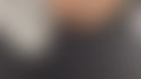 Wie findest du es, wenn ich mich heimlich auf der Arbeit ausziehe 🥵😈😋