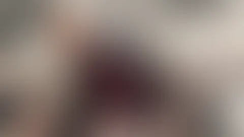 Gefällt dir mein praller tätowierter A***h?🔥🍑