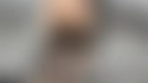 Deine versaute Partymaus MiMi ist heute wieder unterwegs … Wie gefällt dir mein Outfit? 😏 Sprichst du mich an und dann…? 😈