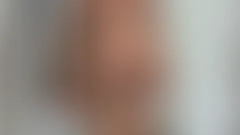 Oder doch lieber mal nackt? Magst du mit mir duschen?