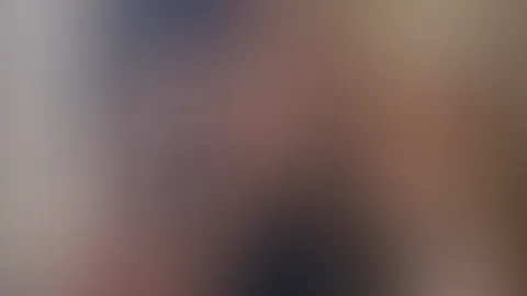 Diesen heißen Anblick möchte ich dir auf keinen Fall vorenthalten, wie ich splitternackt mit gespreitzen Schenkeln auf der Waschmaschine saß. Meine P***y nur verdeckt von einen Rock der leicht drüber