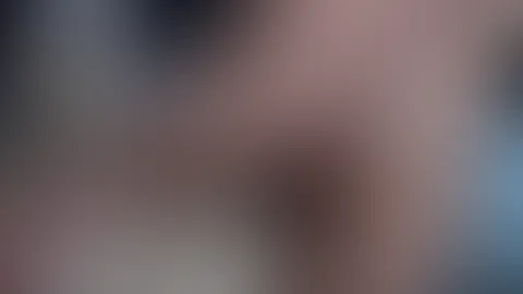 OMG! ER f**kt mich zum Orgasmus!! WOW, das war Krass und laut, aber bei so einem geilen f**k kann ich nicht stumm bleiben! Ich hoffe es ist dir nicht zu laut oder stehst du total drauf wenn ich so la