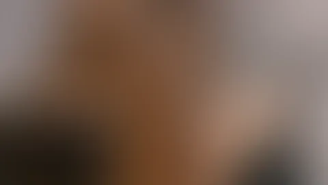 Na gibst du mir ein kĂŒssen auf meine tittchen? đ„”â€ïž
