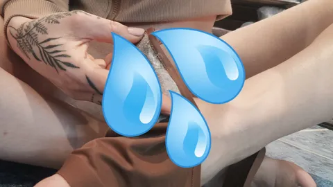 Feuchte Höschen 🖤💦