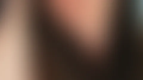 Manchmal reicht ein Blick… und der Rest bleibt der Fantasie überlassen. 🖤 Stell dich doch kurz vor – ich freue mich, neue Gesichter kennenzulernen. Woher kommst du ? 💬✨