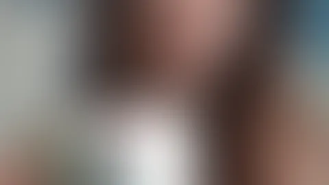 Wie startet dein Morgen? Mit Kaffee, mit Lächeln… oder direkt mit einem steifen „Guten Morgen“? 😈