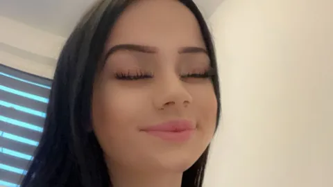 Rauch Video mit BoobiesđŹđ