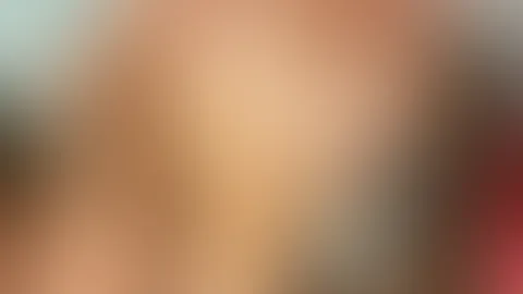 Würde dein Prügel in die kleine rosa S****e passen ? 🥵