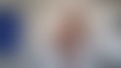 Sb im glänzend heißen Wetlook Bikini und M****i ganz nah