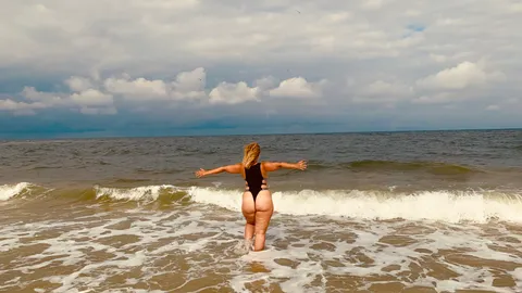 Kommst du mit mir nach Sylt und wir planschen zusammen in der Nordsee ?
