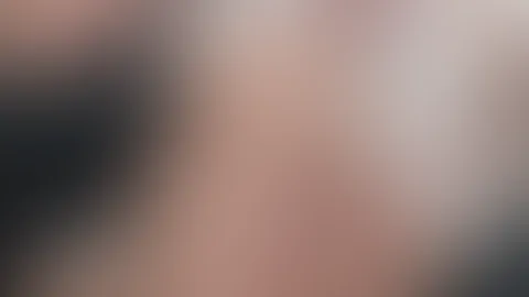 Oben nackt, unten weiß – aber nur Abonnenten dürfen’s sehen🤫
