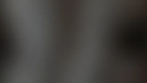 Wo ist mein braver Junge? đ Ich bin hier und warte auf dich... Bist du bereit, aus den Schatten hervorzutreten, auf die Knie zu gehen und zu zeigen, wie gehorsam du heute sein kannst?