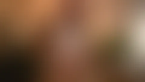 Ich brauche einen neuen Stuhl. Dieser hier hält meinen fetten A***h nicht aus! Dein Gesicht würde sowieso viel besser aussehen, wenn ich draufsitzen würde wie ein richtiger Thr0n 🤭 Wer will mein neue