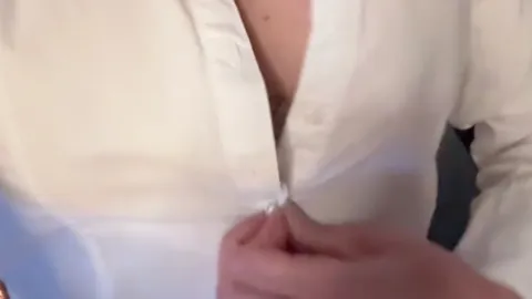 Heiße Bluse - Dildo in der P***y - Selflove mit Toys.