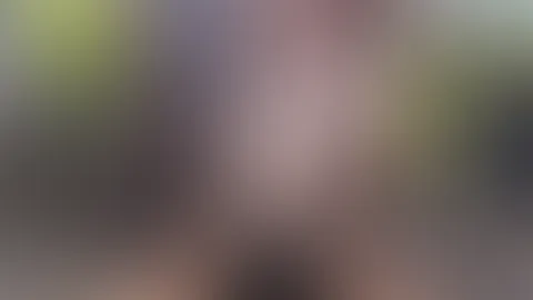 Endlich wird es draußen wärmer 🥵 und sei ehrlich, würde ich mit diesem nassen Shirt den ersten Platz beim Wet-T-Shirt-Contest machen 😏? Ich möchte aber nicht nur die warme Sonne auf meiner Haut spür