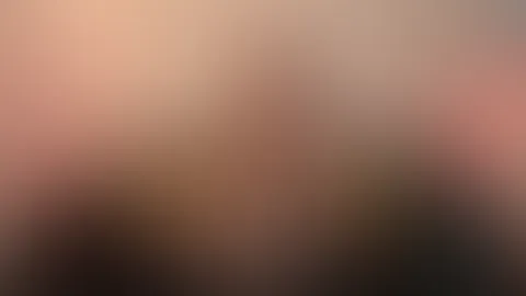 Ein Erdling auf meinem Planeten! Das gab es auch noch nicht... ich bin hier das Alien mit den meisten Nachkommen, ich war sehr "umtriebig" wie ihr Menschen sagen würdet. ;) Doch noch nie habe ich mich
