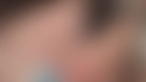 Schau schön zu, wie ich meine M****i nass mache đ„”đ