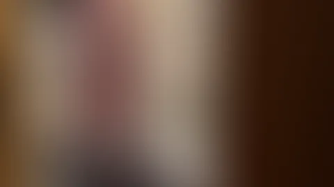 „Ich knie für dich – nass, willig & ganz dein“