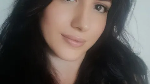 Wie meine M****i feucht wird