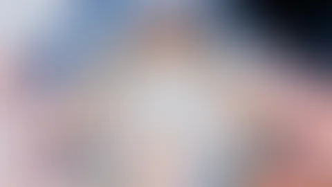 Na Baby ... wer von euch braucht denn heute mal eine ganz besondere Reinigung? Ich würde mit meinem Staubwedel gaaaanz langsam näher kommen, dich dabei nur anschauen und grinsen, als wüsste ich längst