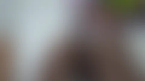 Ich strecke dir meinen A***h ins Gesicht und ziehe meinen Slip zur Seite und streichle meine P***y. 🔥🔞😘