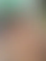 Ich sonne gerade meine prallen Titten. ☀️😈 Welche deiner Fantasien kann ich damit für dich wahr werden lassen?