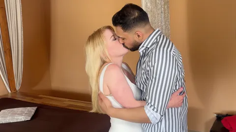 C******e hausfrau bekommt m****i f**ken C******e Housewife gets p***y f**k