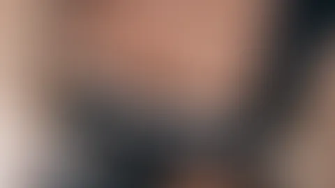 Na Darling? Gut in die neue Woche gestartet? Das Bild gibt’s natürlich auch unzensiert. Schreib mir einfach 😘🔥