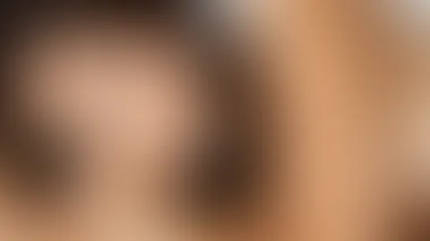 Wer schiebt mir seine harte Morgenlatte in mein F**kmaul? 🥰