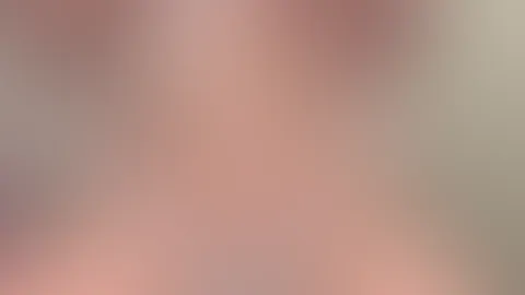 Meine Titten – weich, warm, bereit. Knete sie langsam, fühl jede Reaktion. So beginnt Geilheit. 🥵