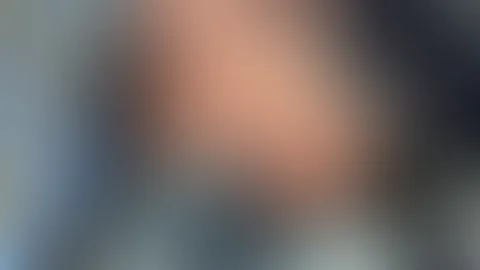 Meine M****i ist draußen schon total saftig. Ich stelle mir vor, dass dein S*****z mein Dildo ist … willst du deine Ladung li... mehr