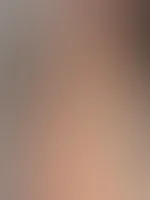 Findest du nicht auch das dieser A***h förmlich nach deinem Hand Abdruck schreitđ