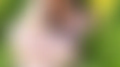 ....uuuupsi das passiert eben wenn die brüste bisschen zu groß sind und die Bluse zu eng - aber ich fands so geil!