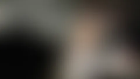 Public gep**st im Parkhaus Los geht es mit meinen geilen „VIVA – DIRTY MALLORCA“ Clips. Auf dem Weg zum Flieger hatte ich schon eine lange Strecke hinter mir und musste sowas von dringend. Also nicht