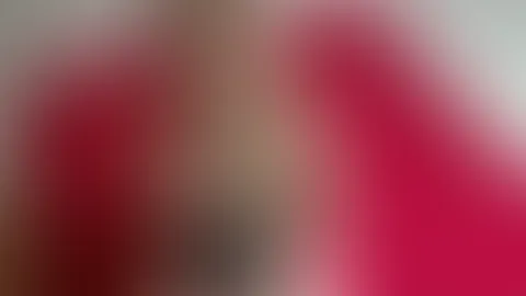 Bitte w***s mir in mein Teenygesicht! Spritz mich richtig voll!