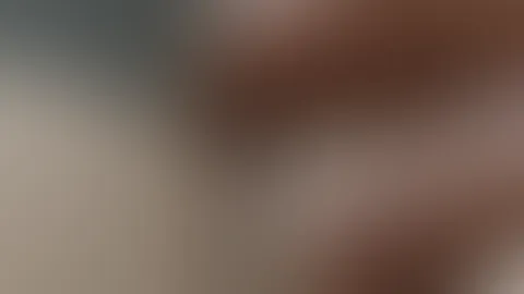 Ich wurde heiß überrascht und spürte wie er seine Hand auf meinen geilen Fötzchen legt. Sanft fängt er an zu massieren und ich spüre schon die Lust in mir, er fängt an zu fingern und dass hat mich so