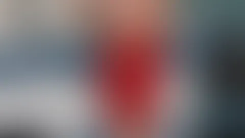 Lass den Alltag fallen – hab ein schönes Wochenende prickelnd, entspannt und ein bisschen sündig 😉❤️‍🔥😘